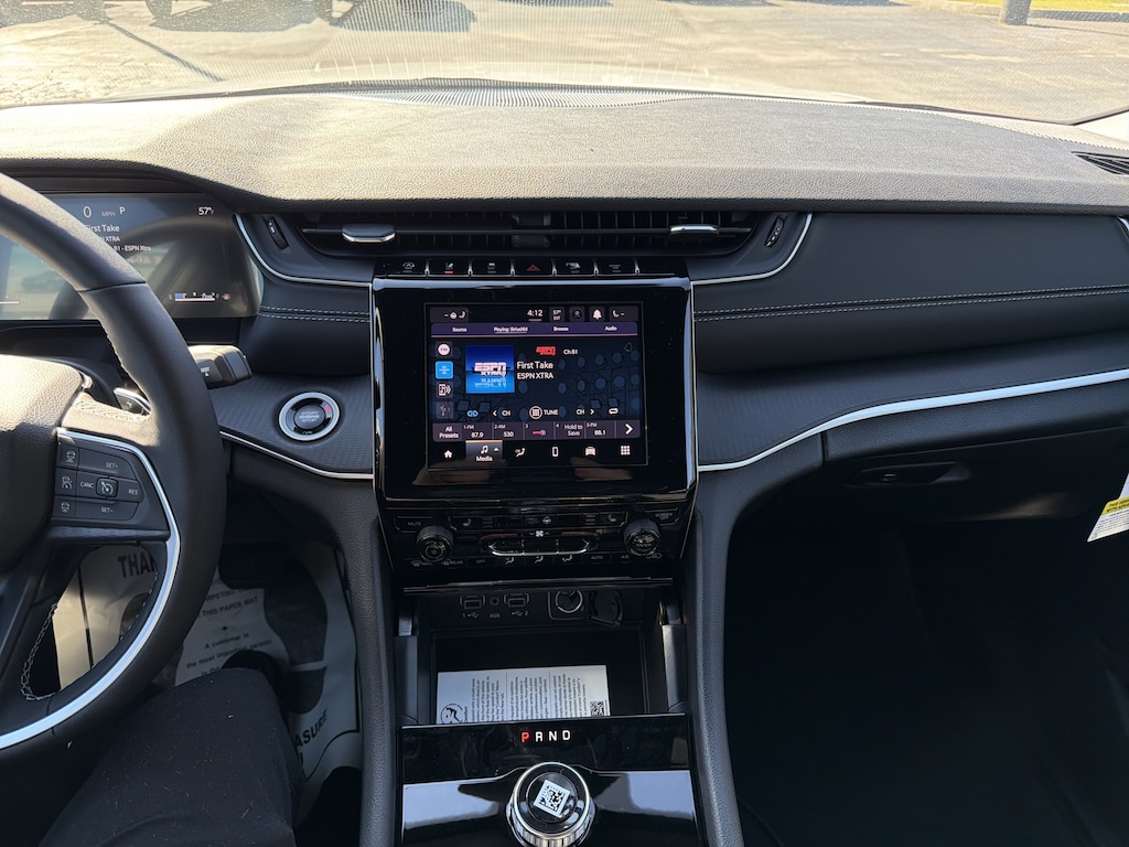 New 2025 Jeep Grand Cherokee L Altitude Sport Utility