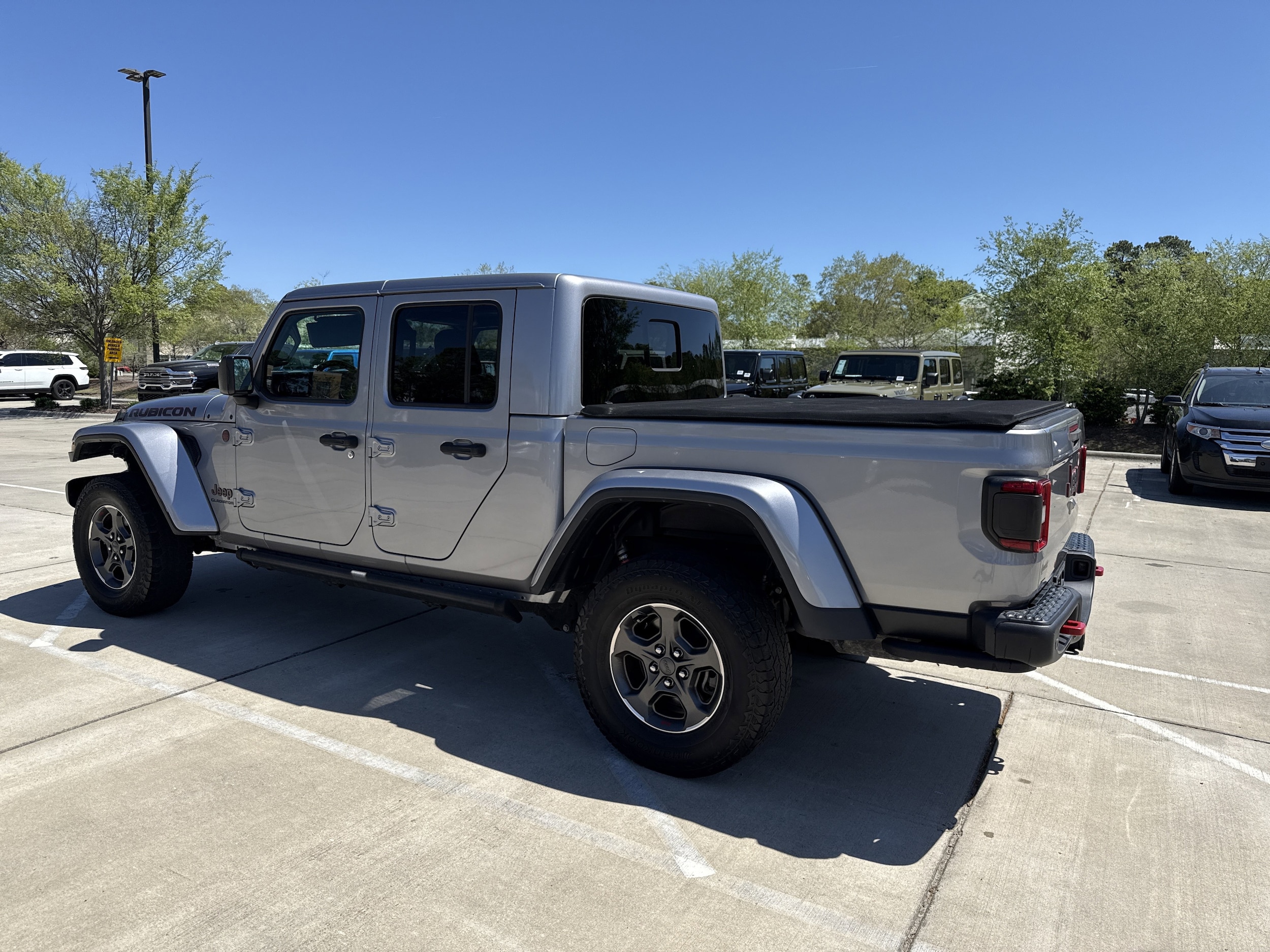 2020 Jeep Gladiator Rubicon photo 3