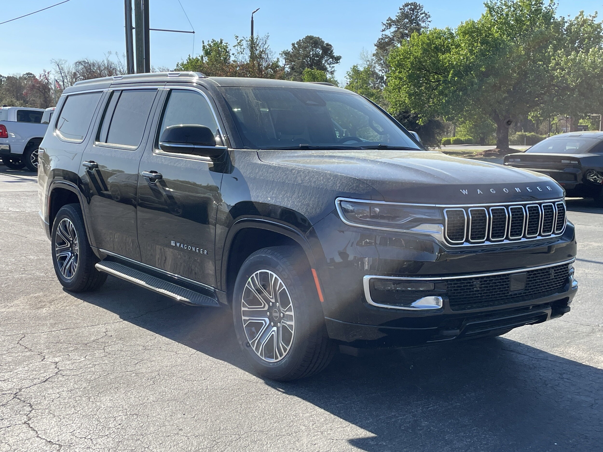 2025 Jeep Wagoneer Base photo 2