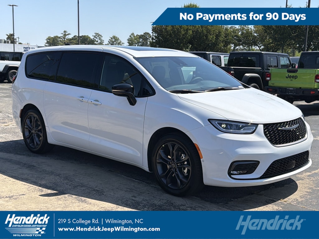 New 2026 Chrysler Pacifica Select Passenger Van