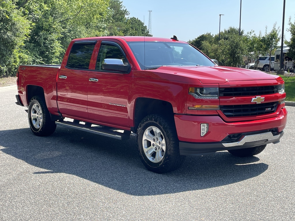 Used 2018 Chevrolet Silverado 1500 LT Truck Crew Cab