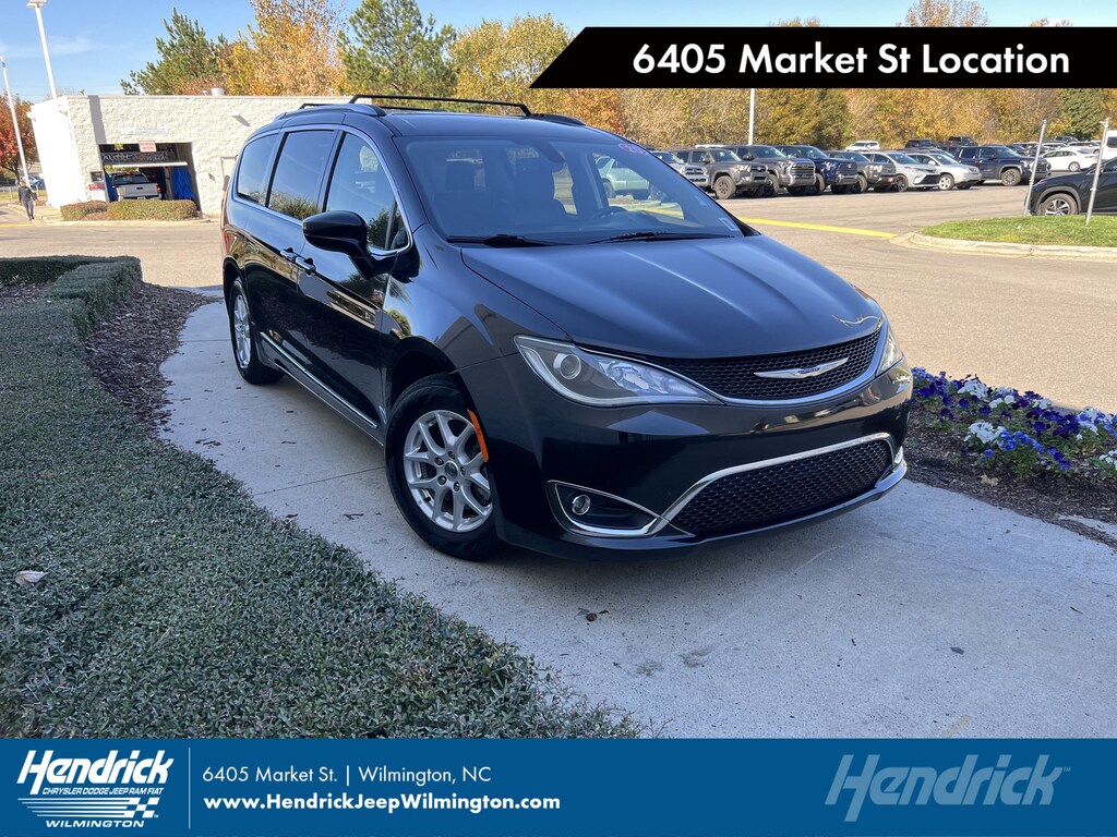 Used 2020 Chrysler Pacifica Touring L Van Passenger Van