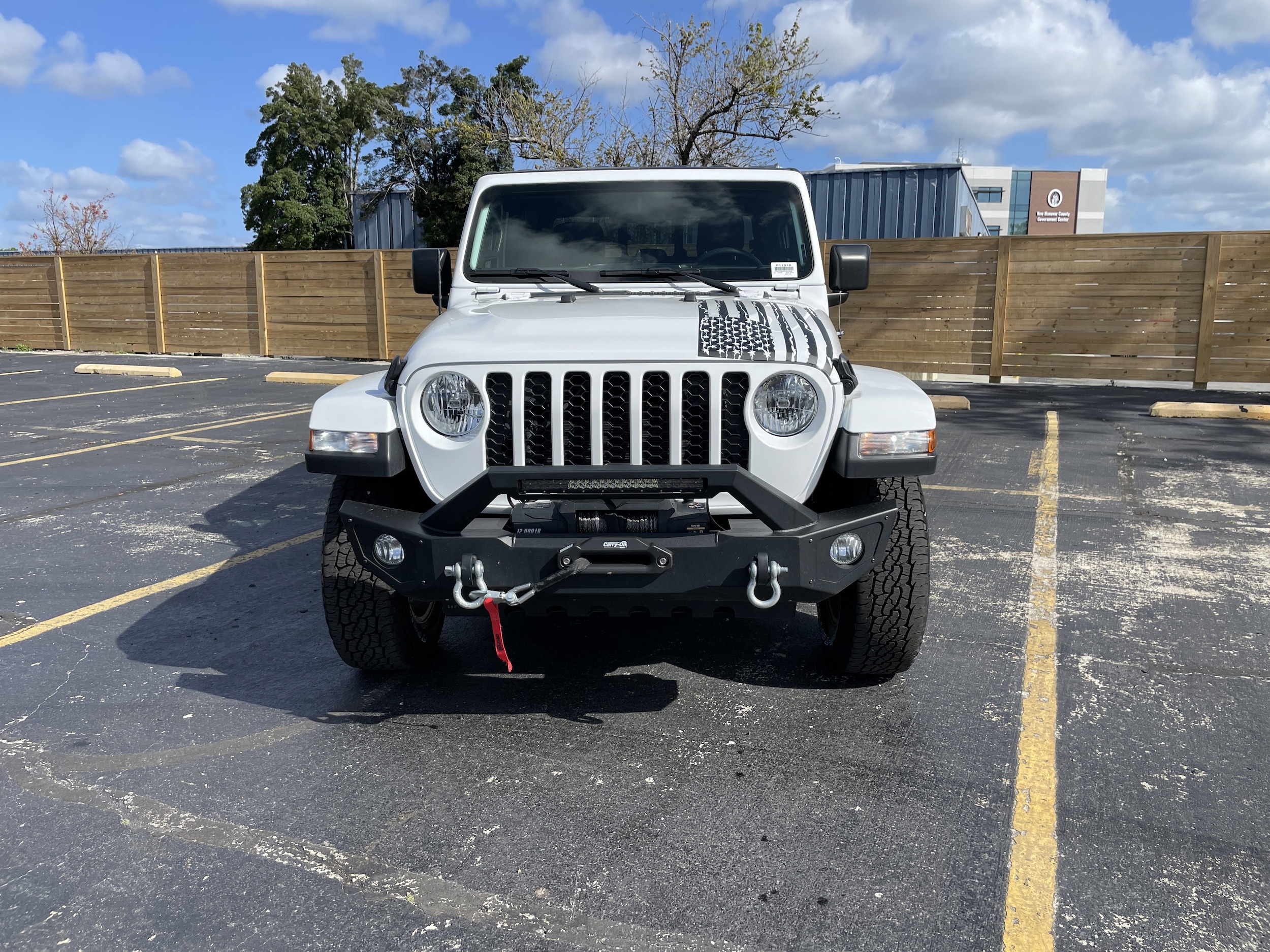 2023 Jeep Gladiator Sport S photo 2