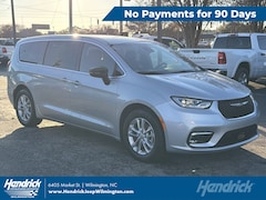 2026 Chrysler Pacifica Select Passenger Van