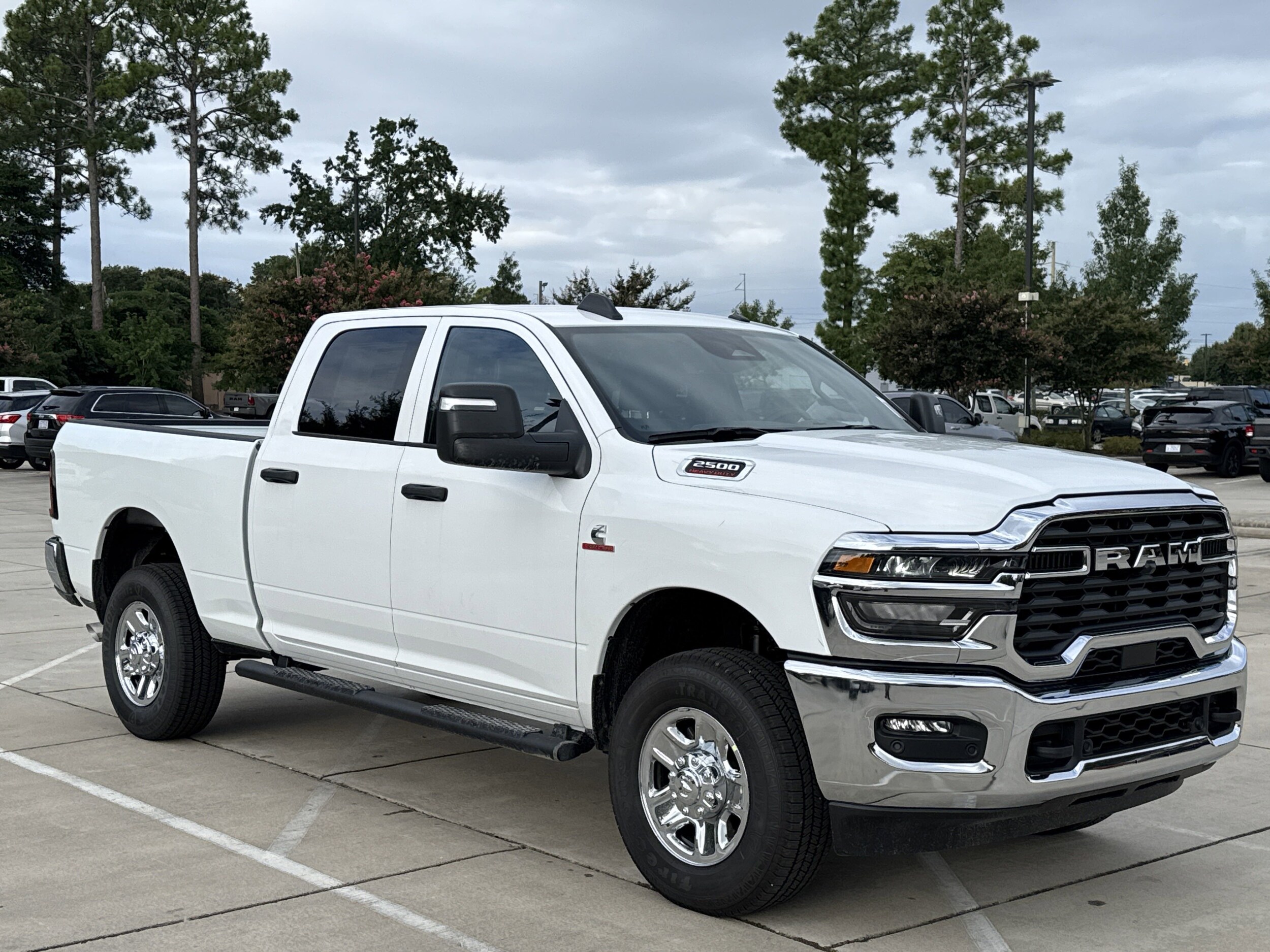 2025 Ram 2500 Tradesman photo 2