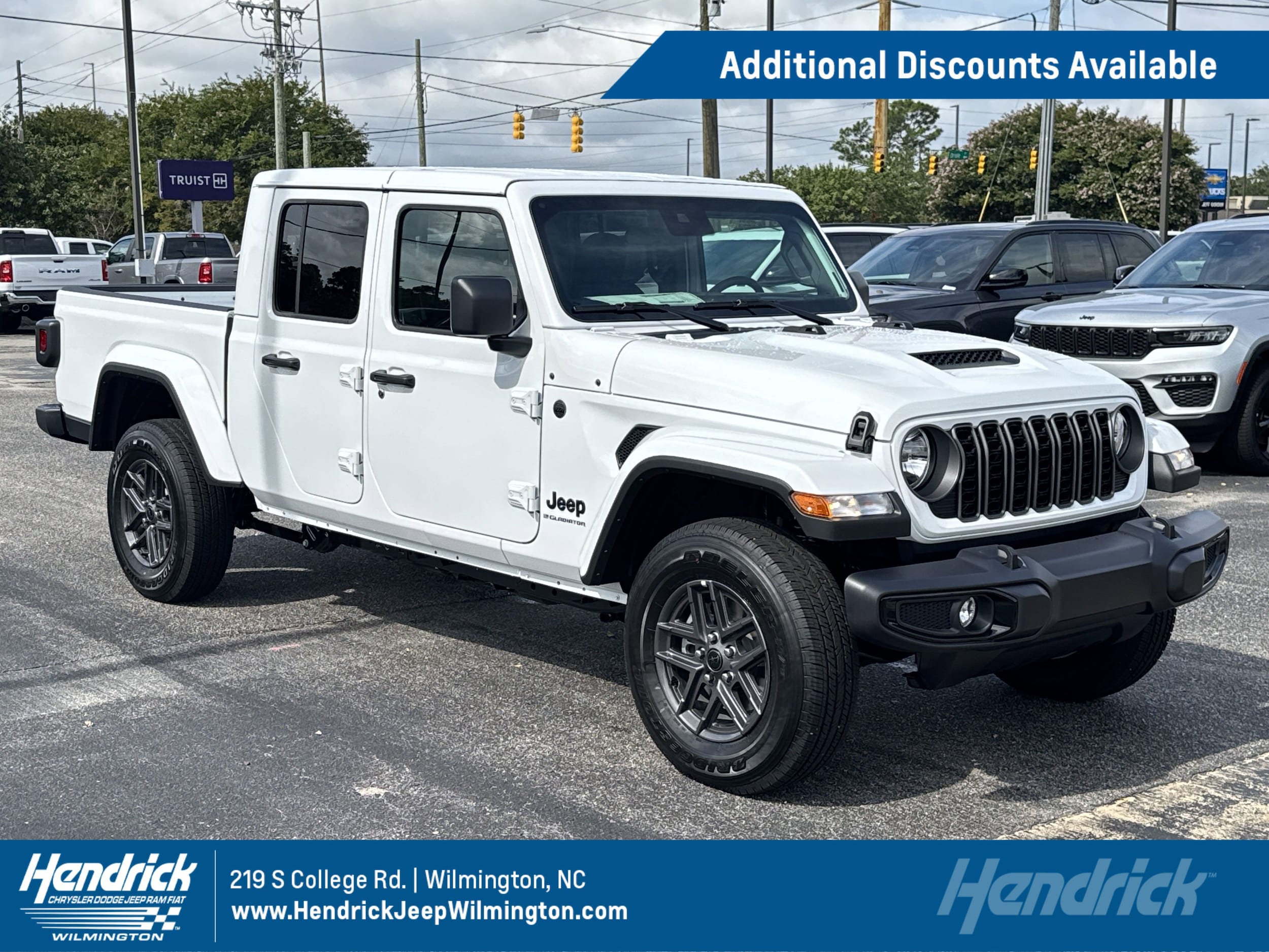 2025 Jeep Gladiator Sport S's photo