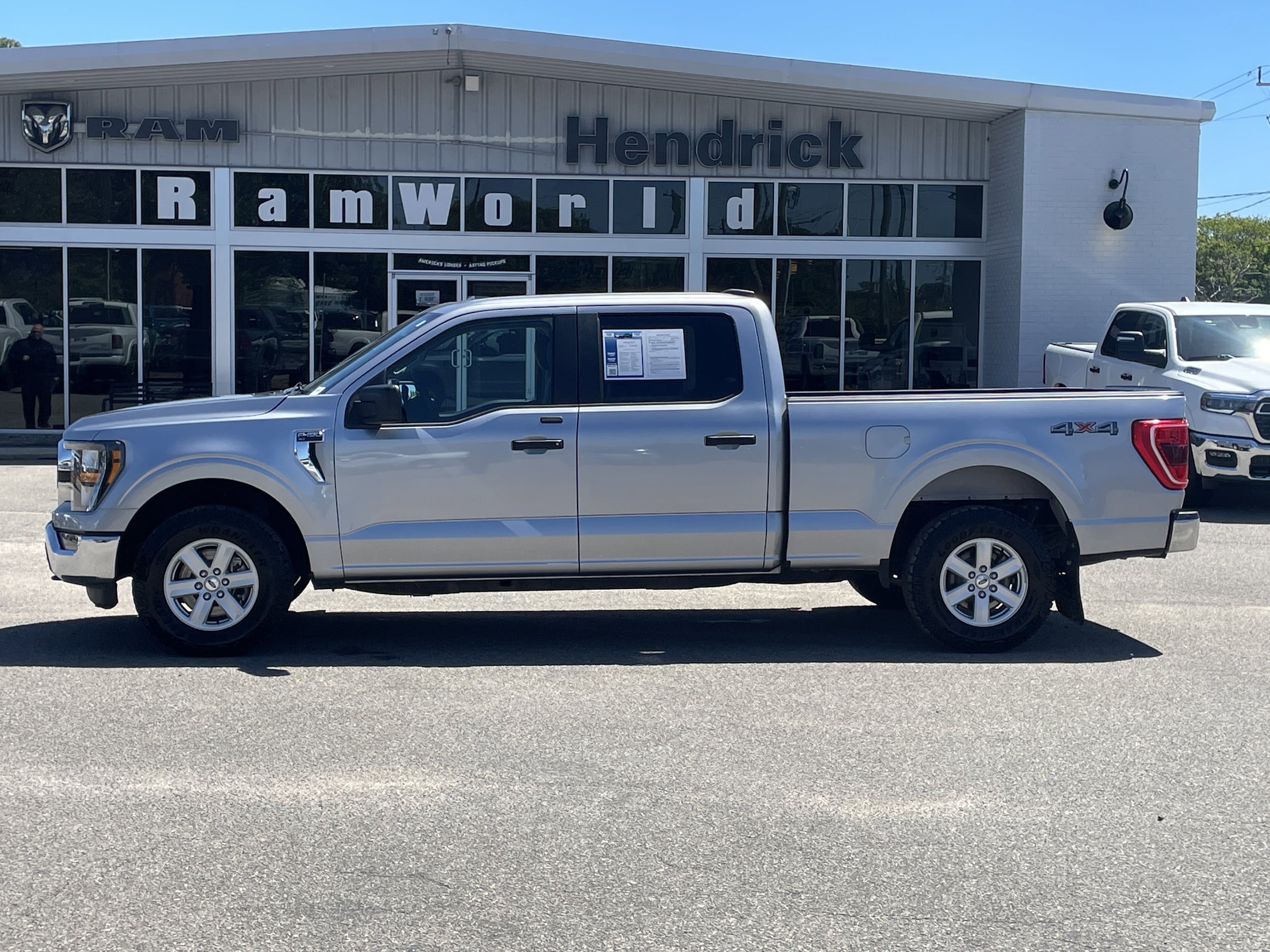 2023 Ford F-150 XLT photo 5