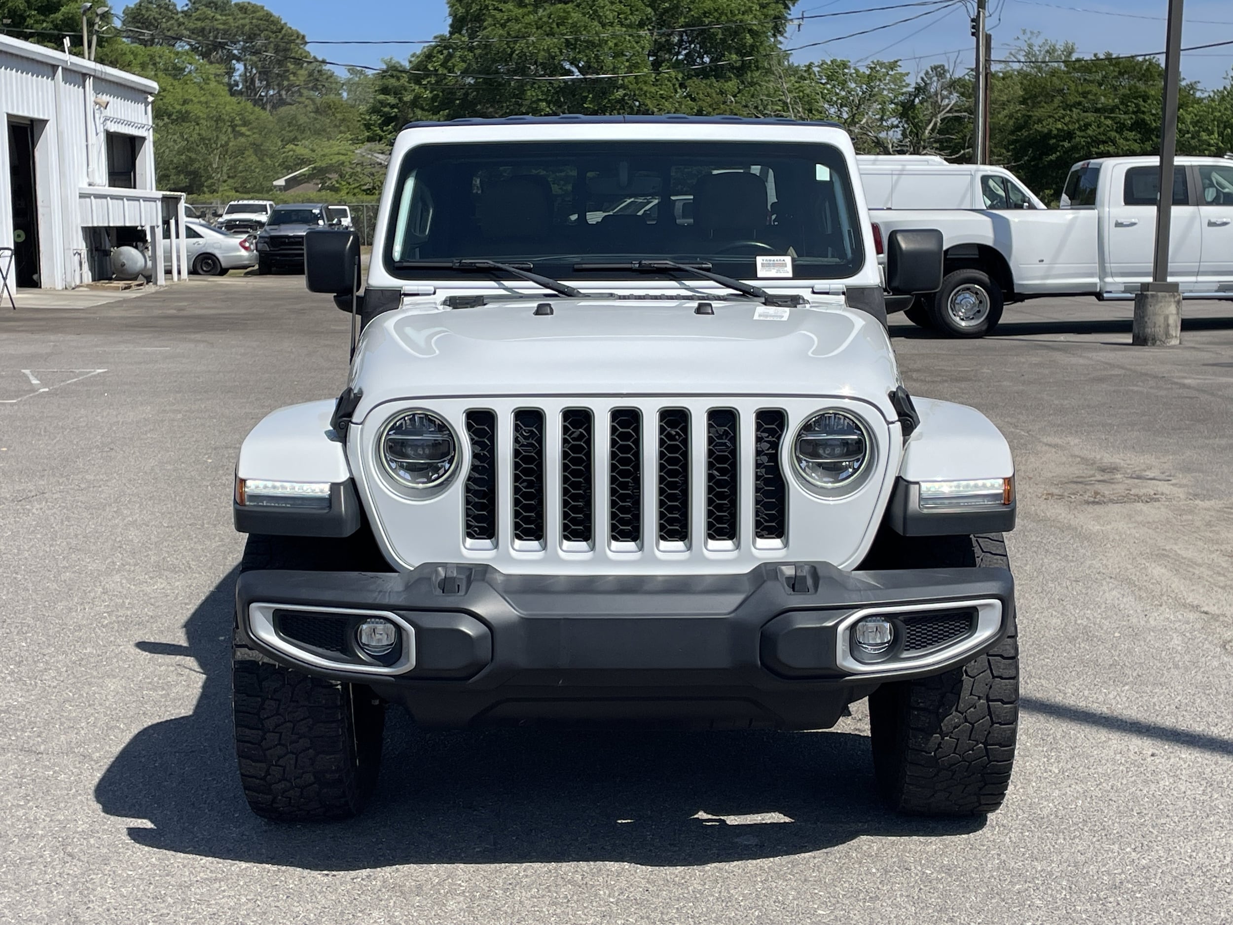 2022 Jeep Gladiator Overland photo 2