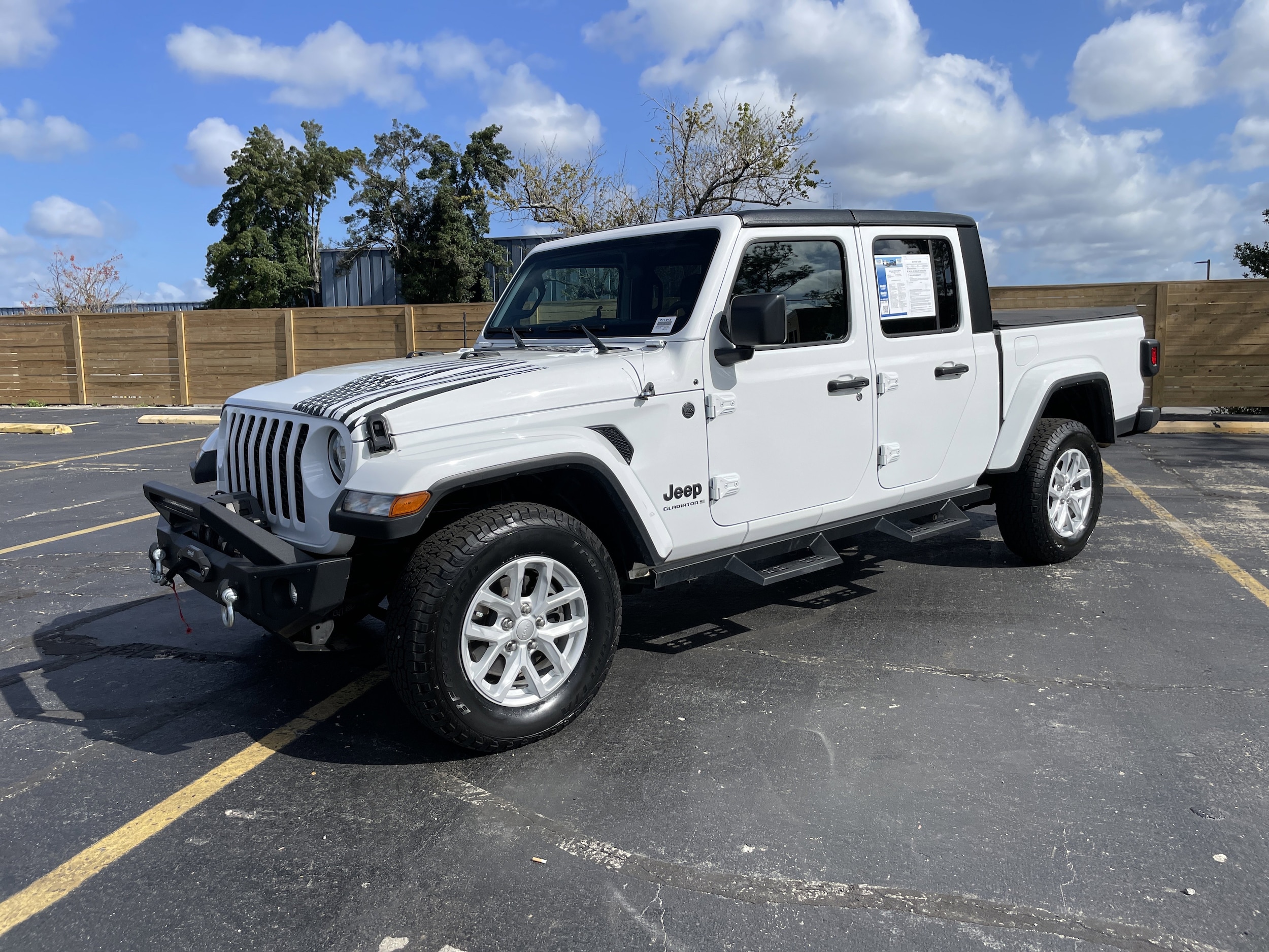 2023 Jeep Gladiator Sport S photo 4