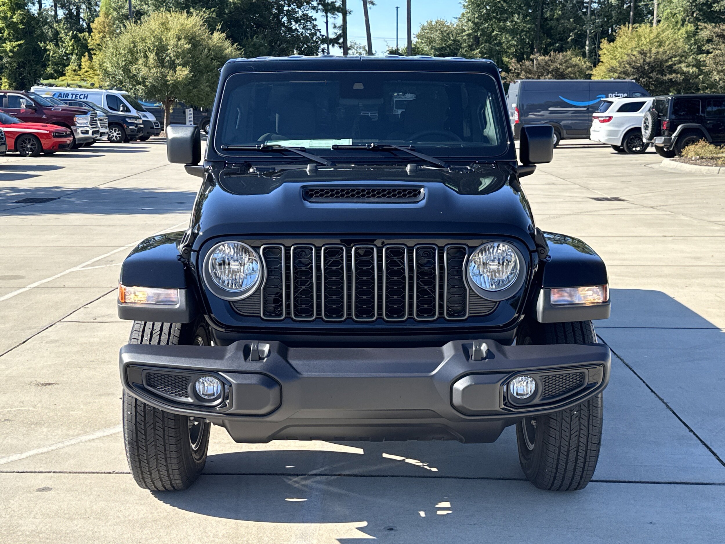 2025 Jeep Gladiator Sport S photo 3