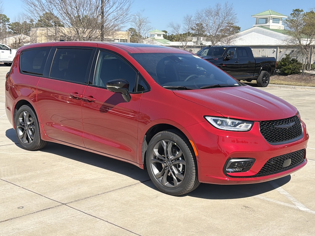 New 2026 Chrysler Pacifica Select Passenger Van