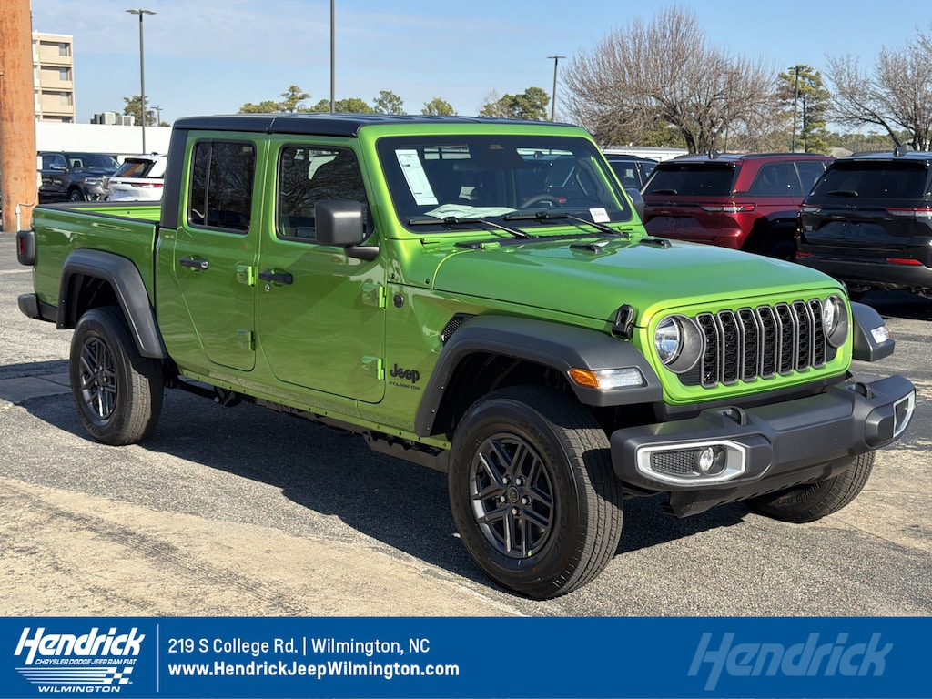New 2026 Jeep Gladiator Sport S Pickup