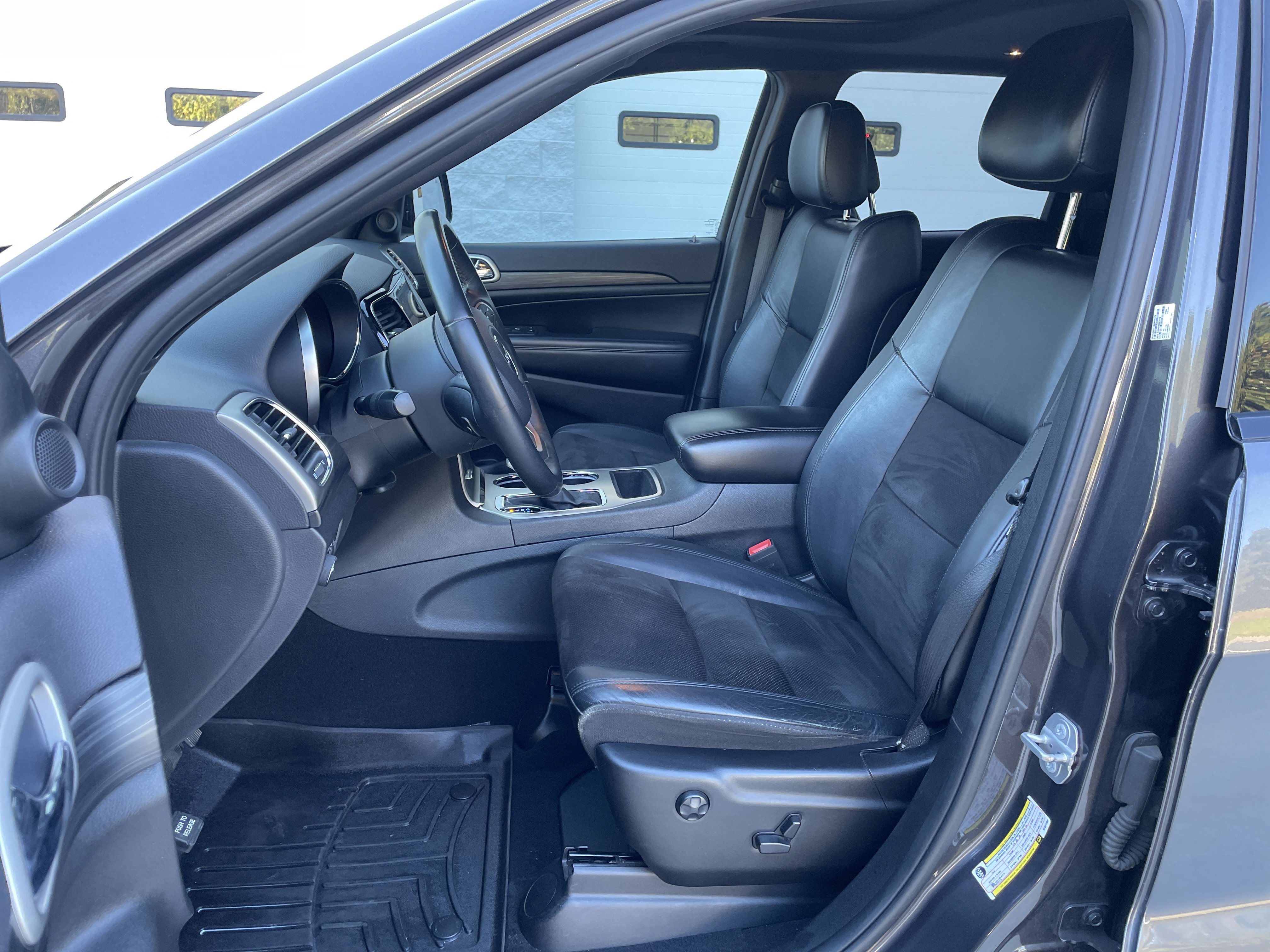 Used 2019 Jeep Grand Cherokee Altitude SUV