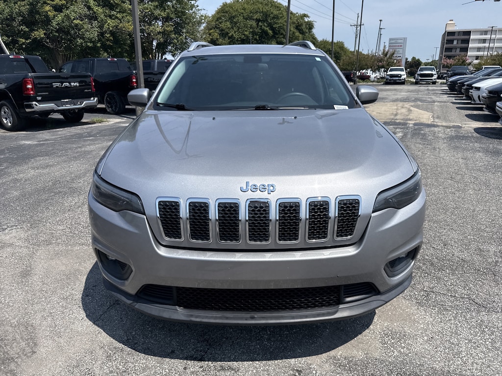 Used 2019 Jeep Cherokee Latitude SUV