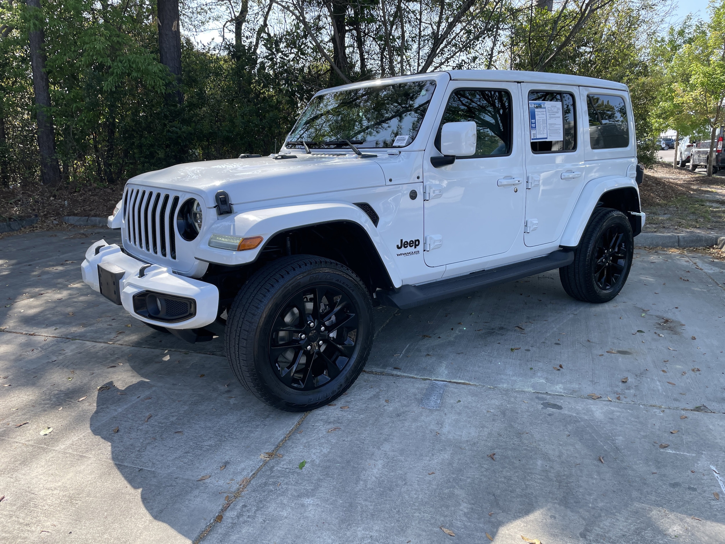 2022 Jeep Wrangler Unlimited High Altitude photo 4