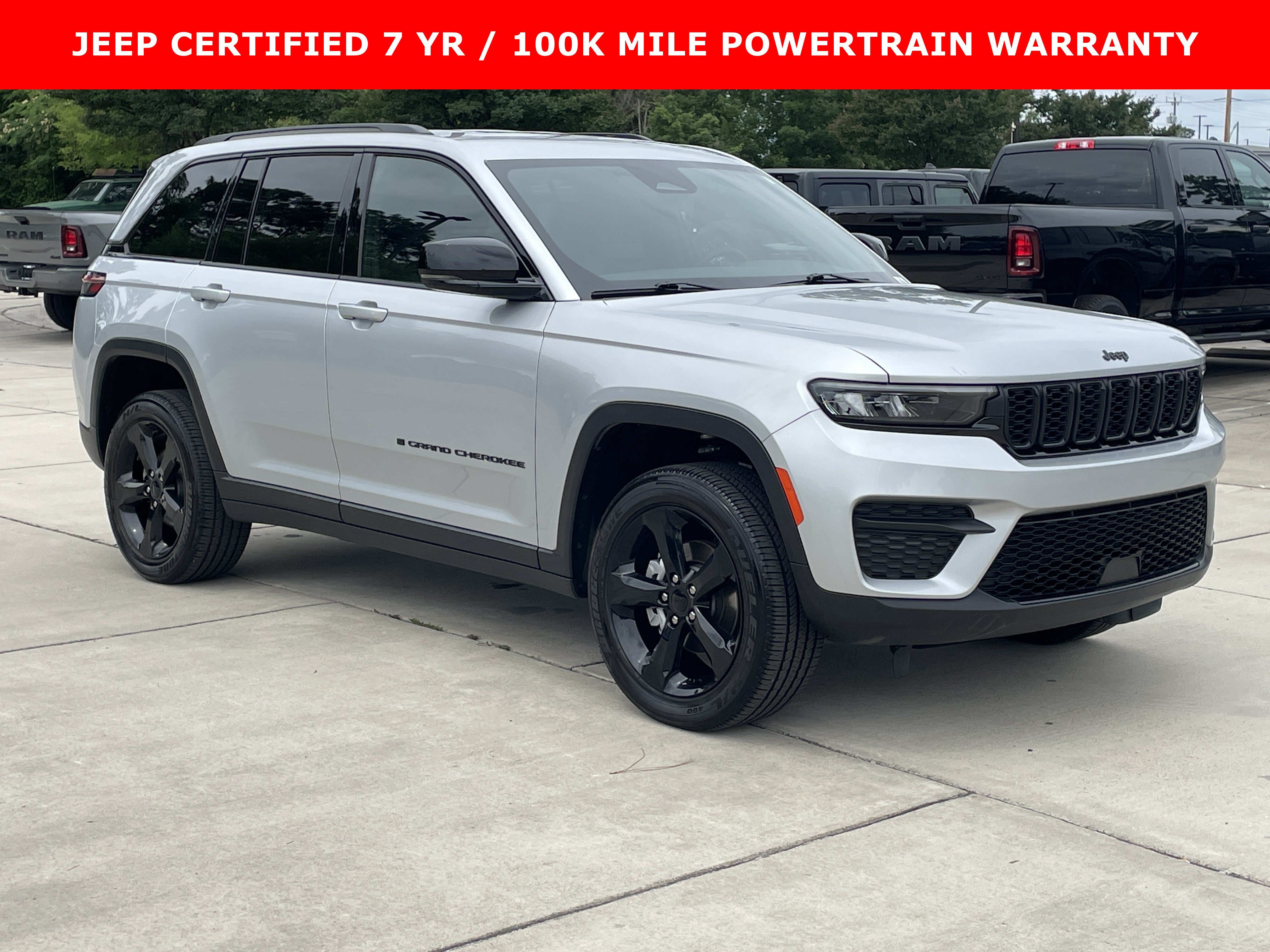 2025 Jeep Grand Cherokee Altitude SUV