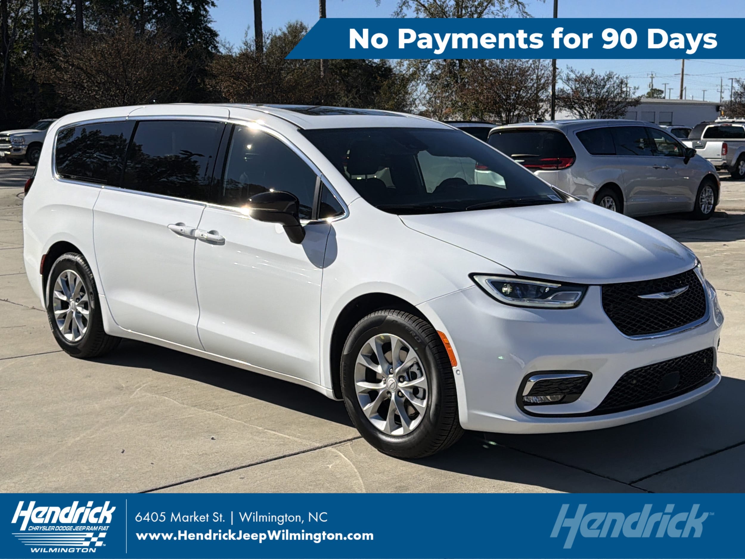2026 Chrysler Pacifica Limited's photo