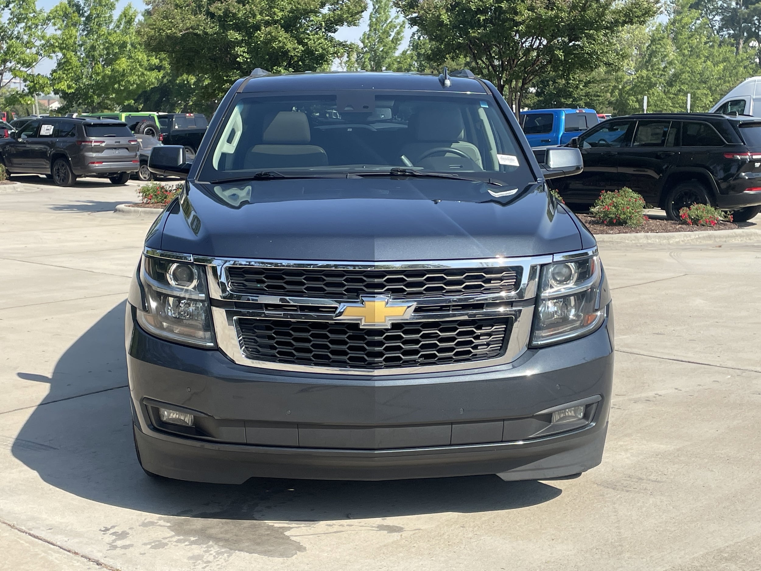 2020 Chevrolet Tahoe LT photo 2