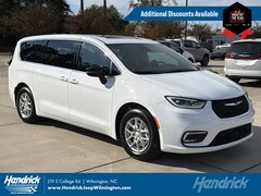 2026 Chrysler Pacifica Select Passenger Van