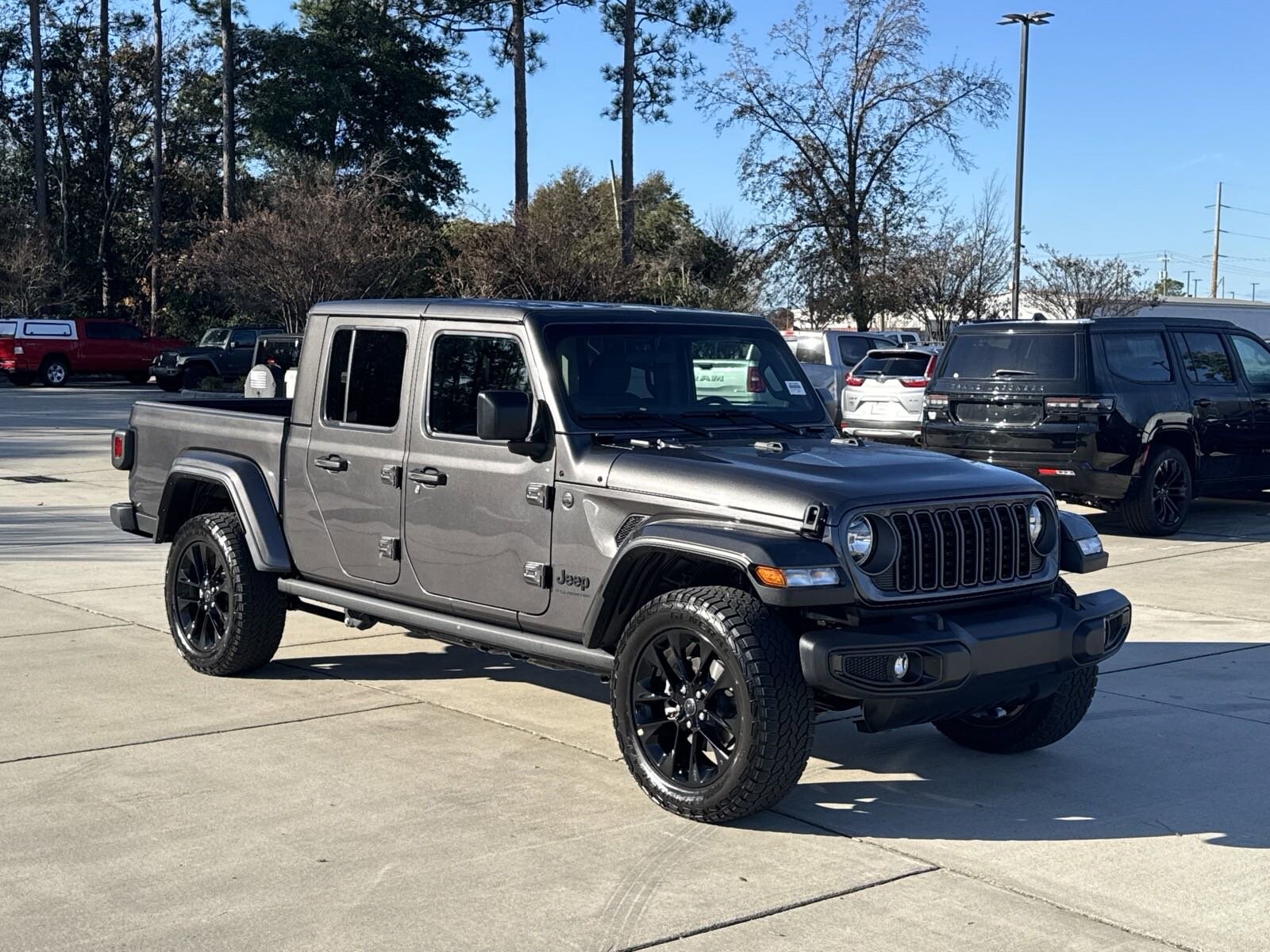 2025 Jeep Gladiator Sport photo 2