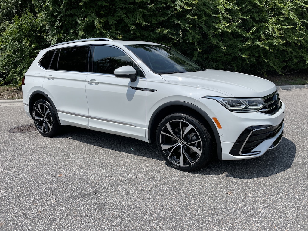Used 2024 Volkswagen Tiguan SEL R-Line SUV