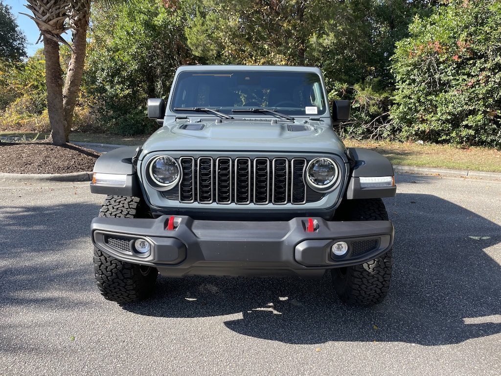 Used 2025 Jeep Wrangler Rubicon SUV