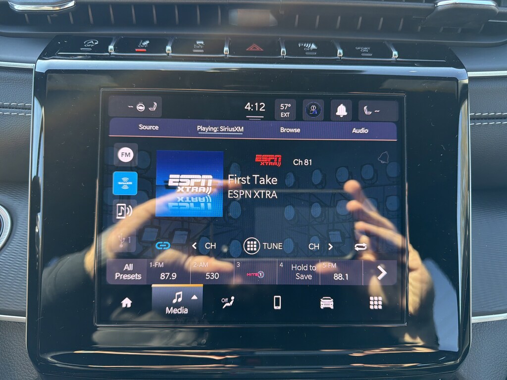 New 2025 Jeep Grand Cherokee L Altitude Sport Utility