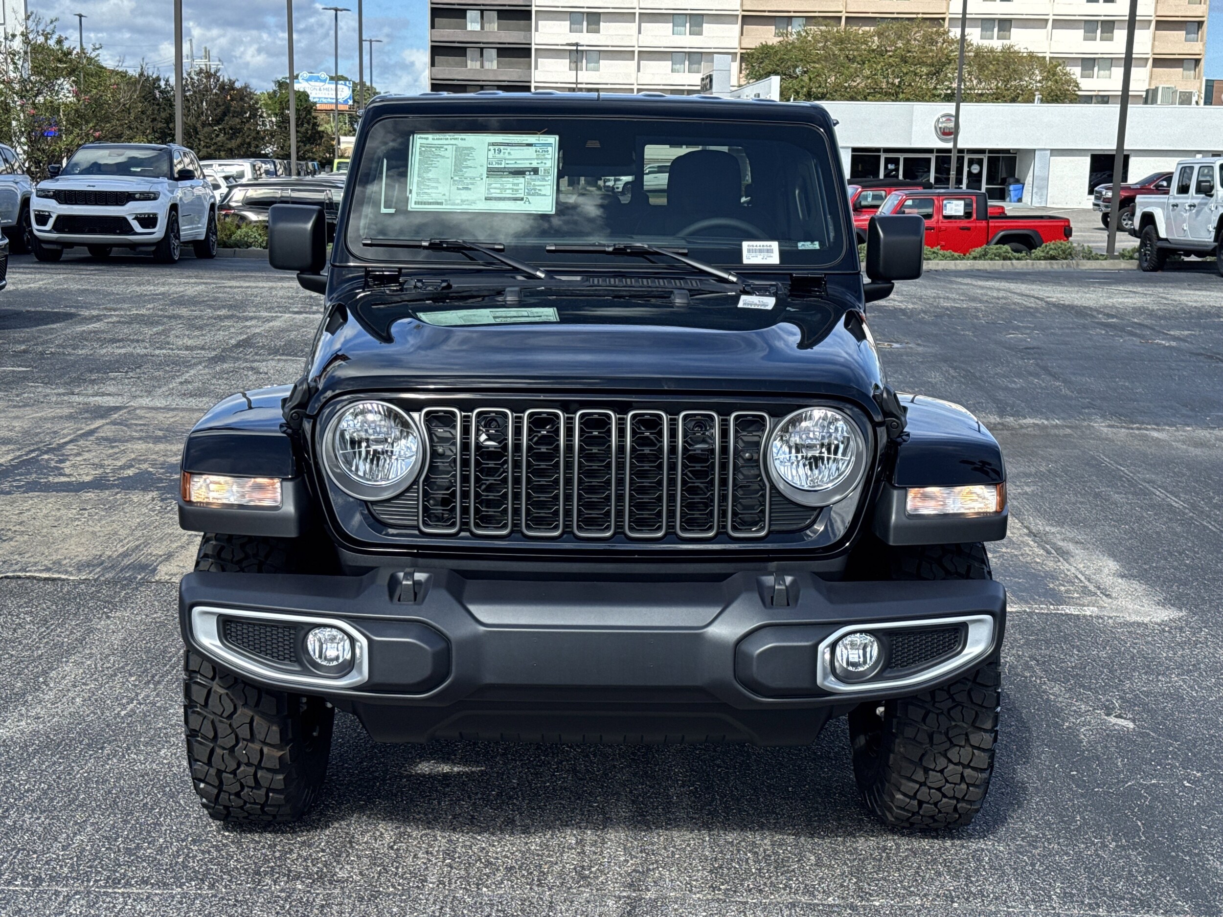 2025 Jeep Gladiator Sport photo 3