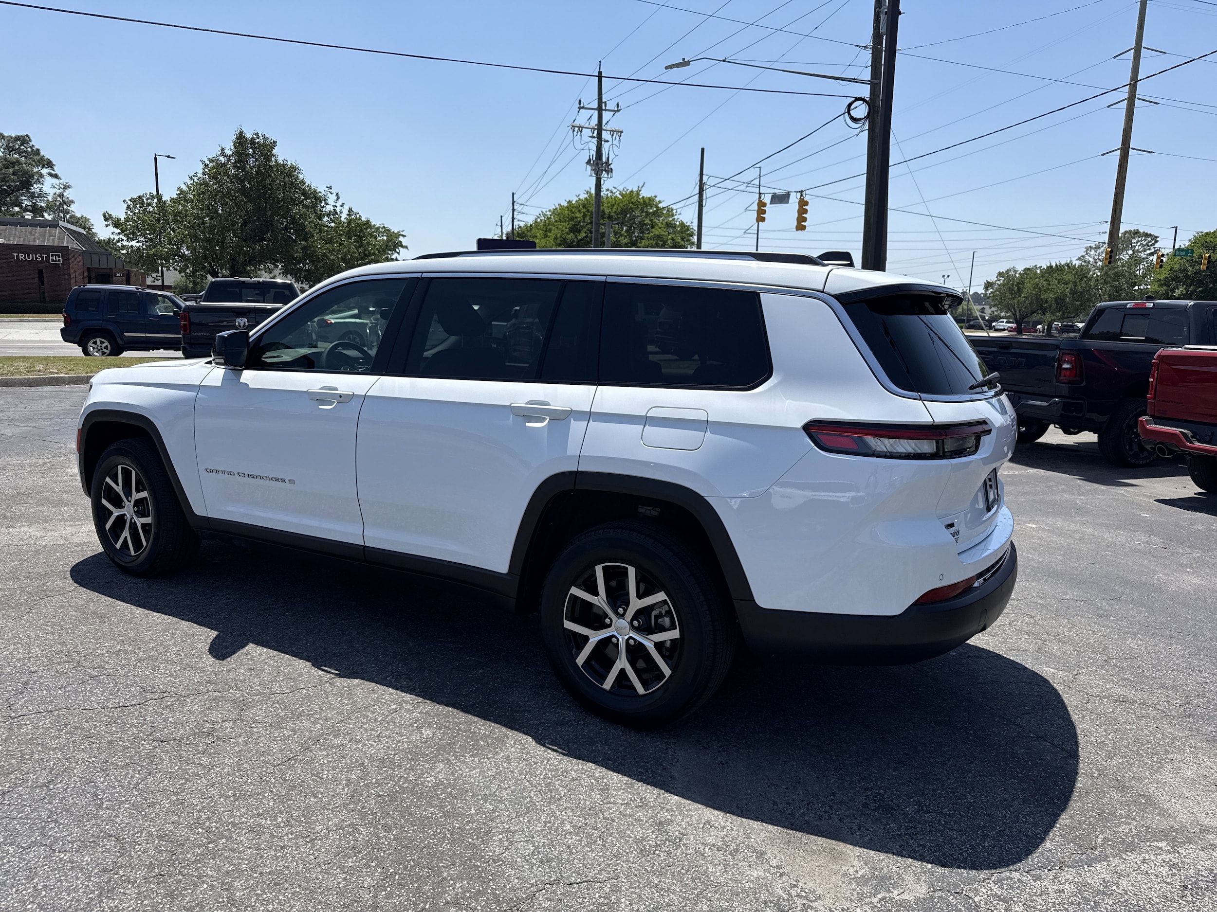 2023 Jeep Grand Cherokee Limited photo 6