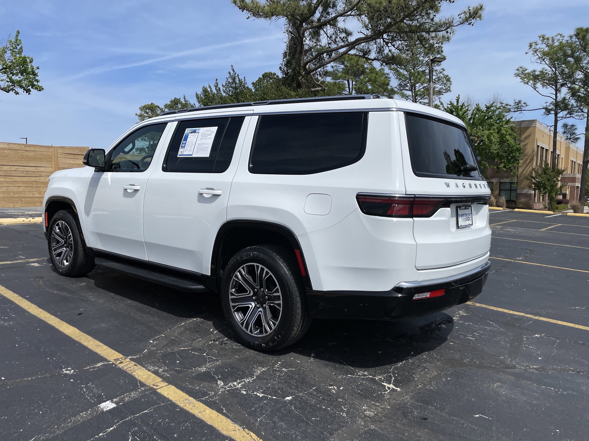 2024 Jeep Wagoneer Series II photo 6