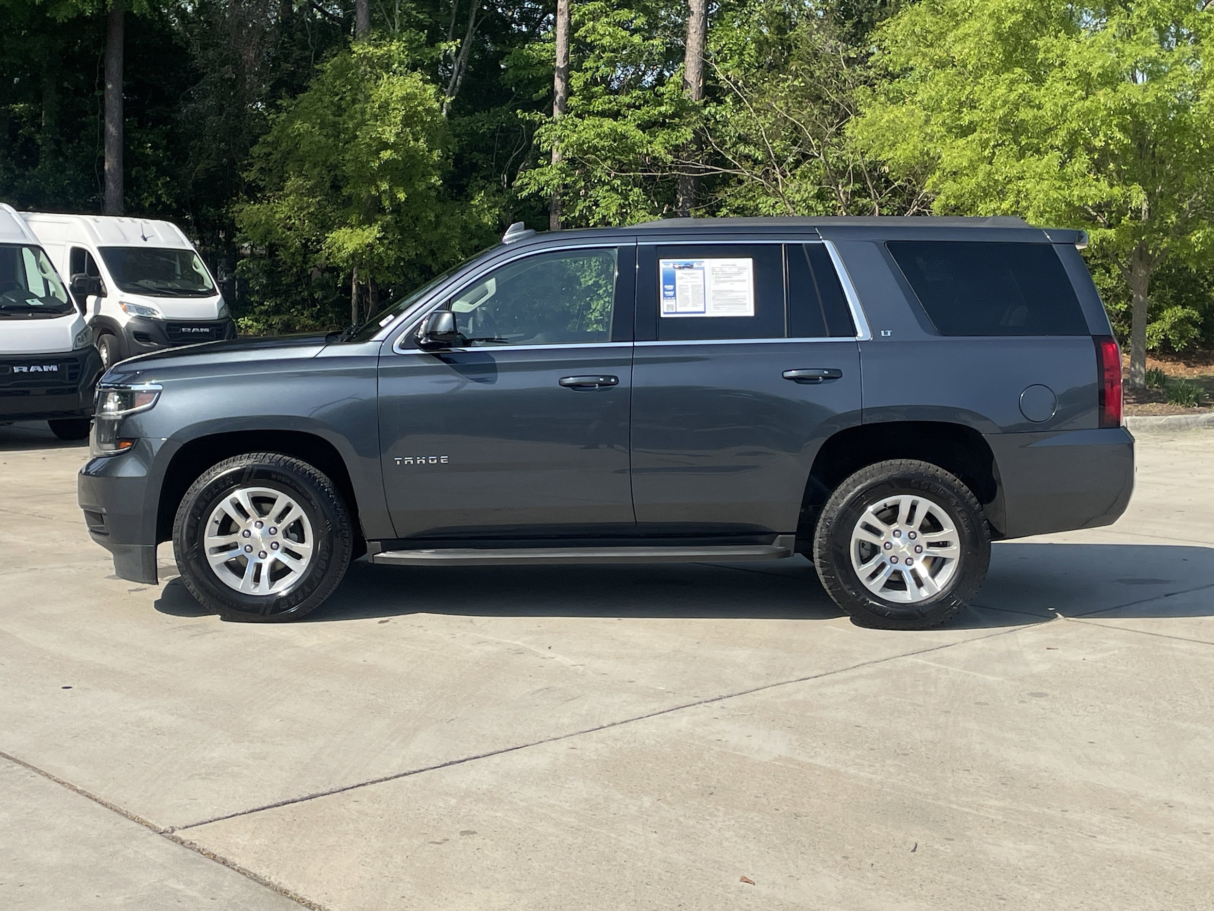 2020 Chevrolet Tahoe LT photo 6