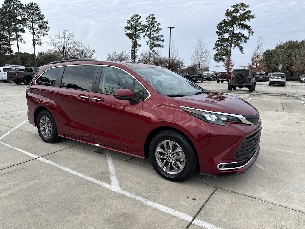 Used 2024 Toyota Sienna XLE Autono-MaaS Van Passenger Van