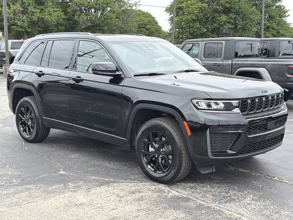 New 2026 Jeep Grand Cherokee Laredo Altitude Sport Utility