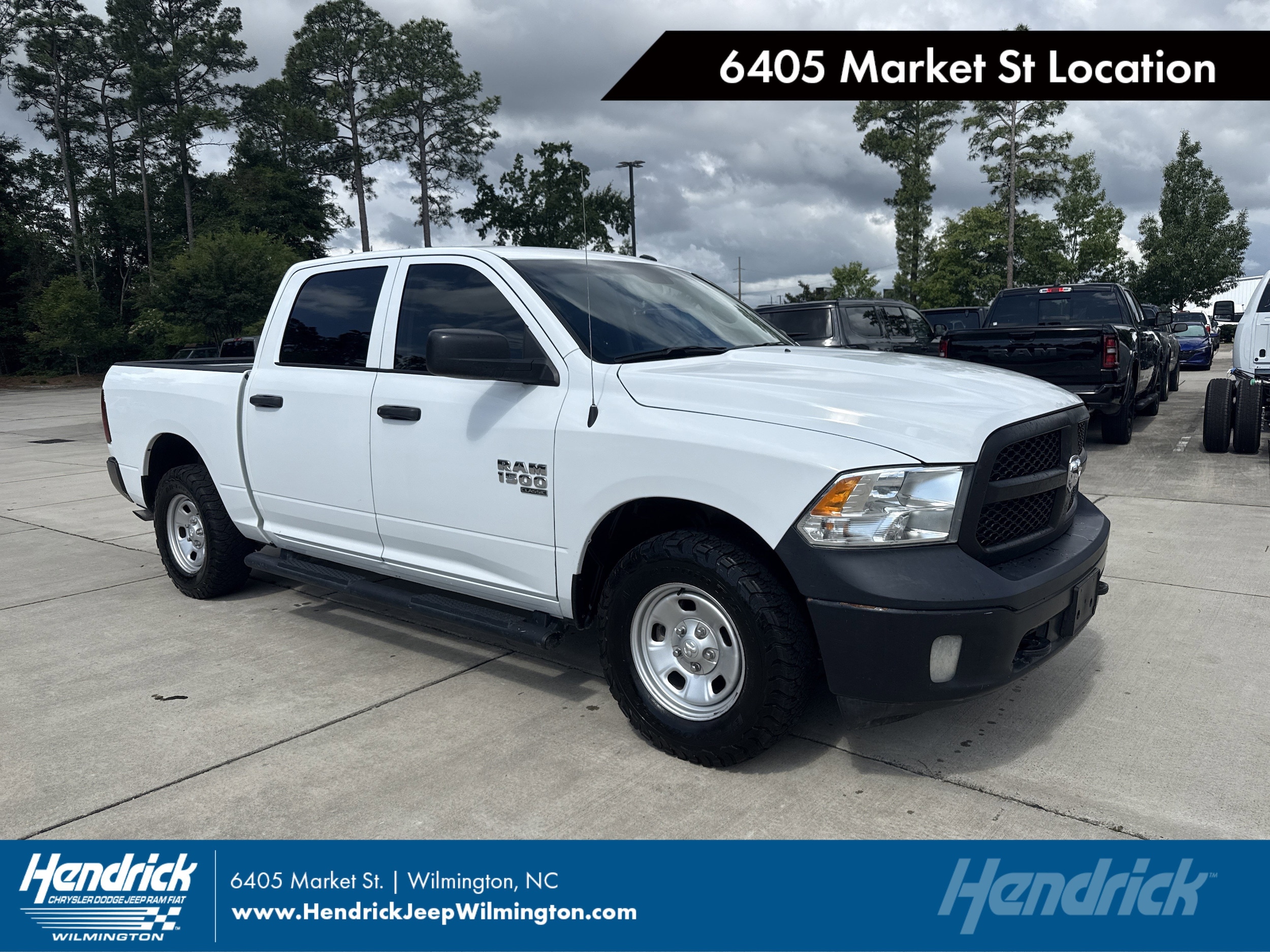 2022 RAM 1500 Classic Tradesman 4x4 Crew Cab 5'7's photo