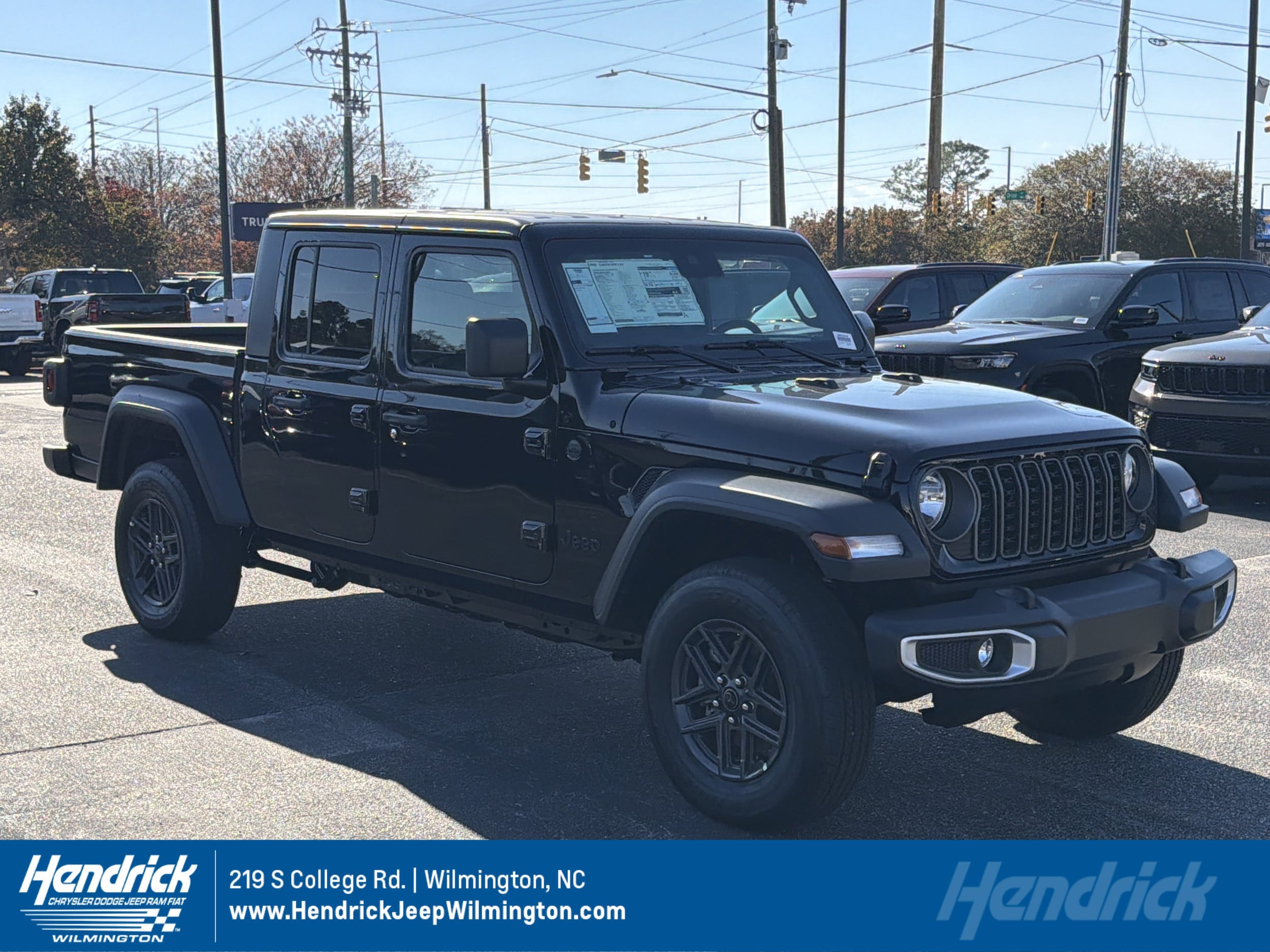 2025 Jeep Gladiator Sport S's photo