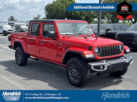 2025 Jeep Gladiator Sport S Pickup
