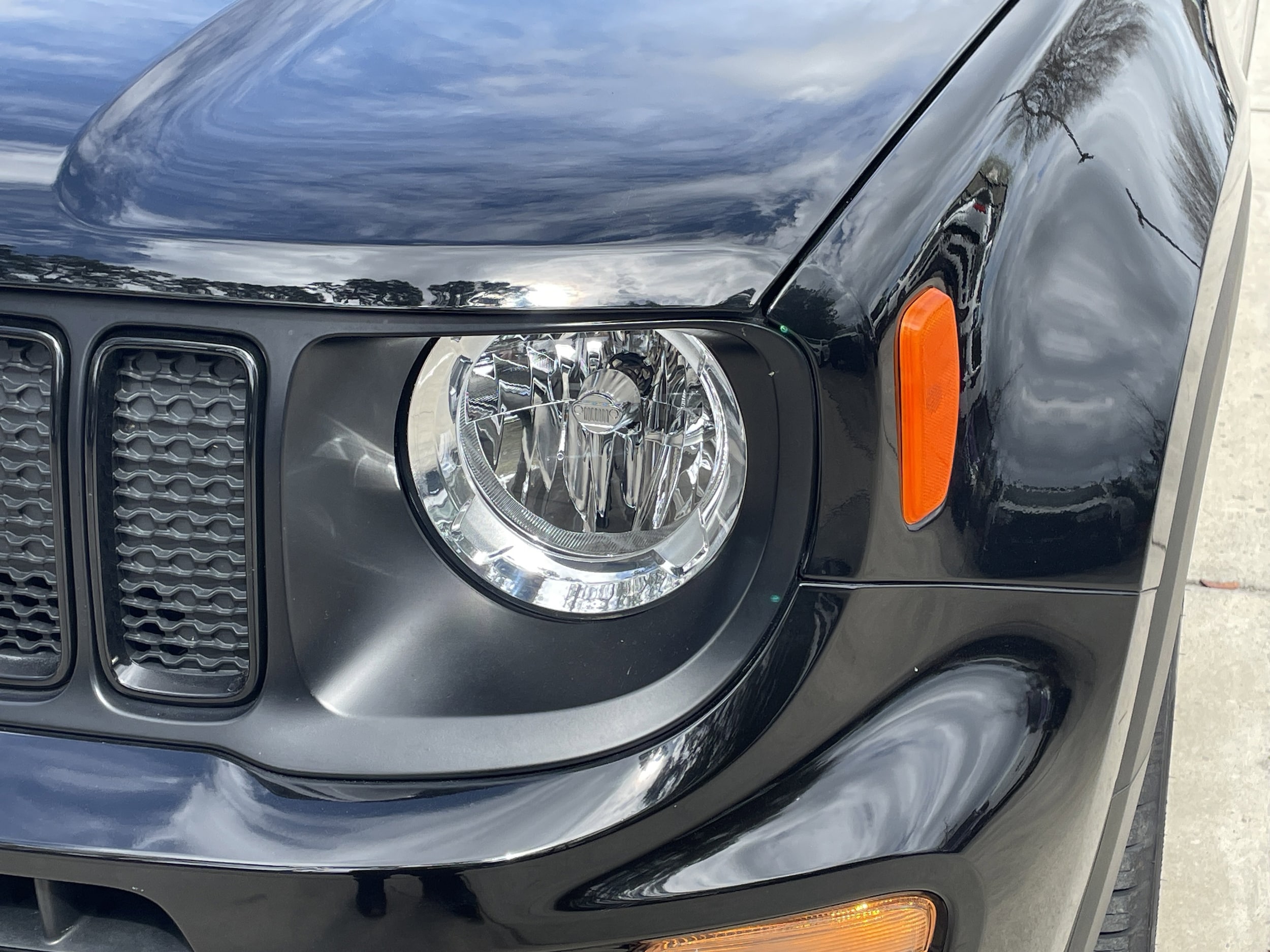 2023 Jeep Renegade (RED) Edition photo 5