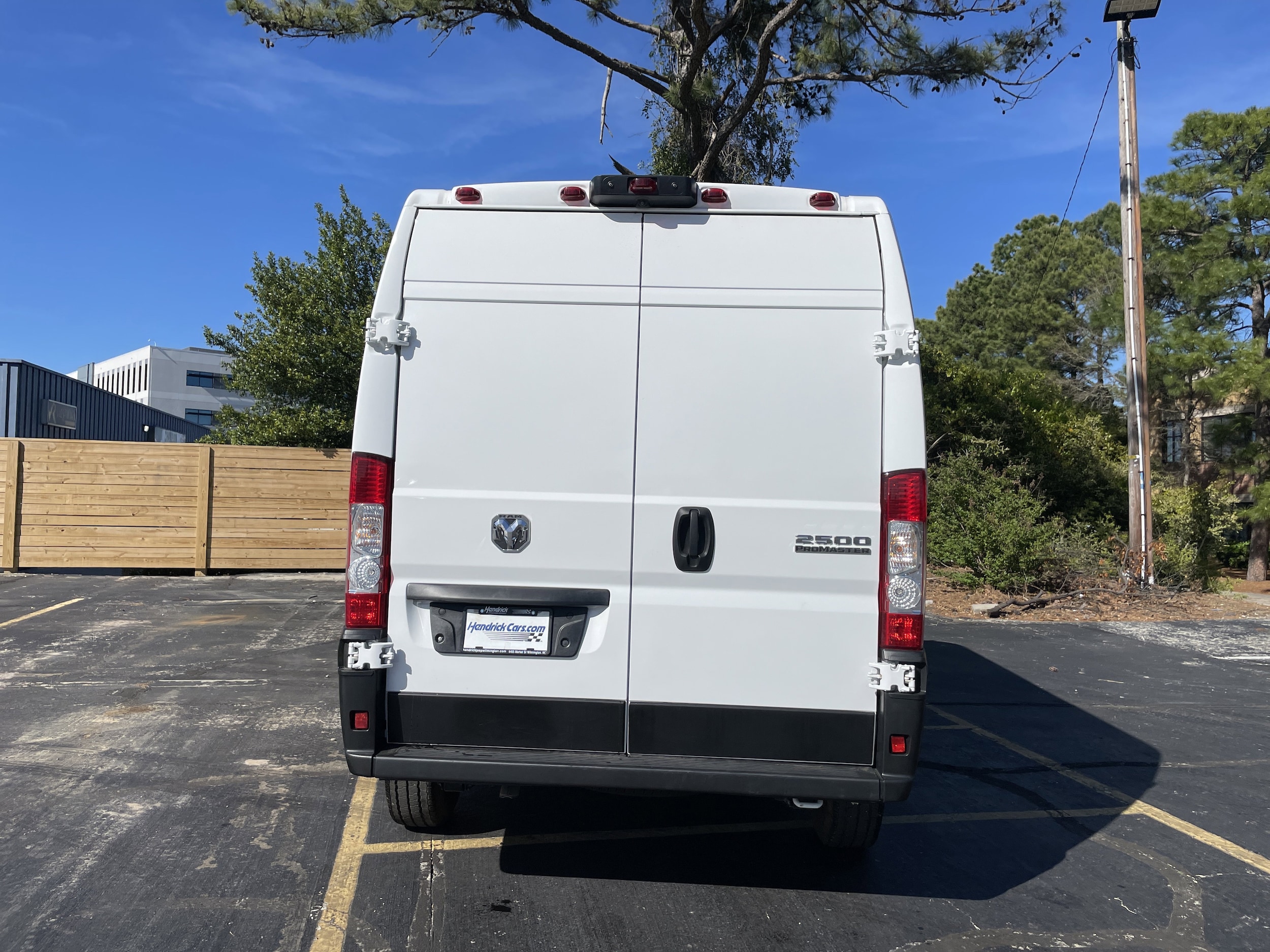2025 Ram ProMaster 2500 Tradesman photo 3