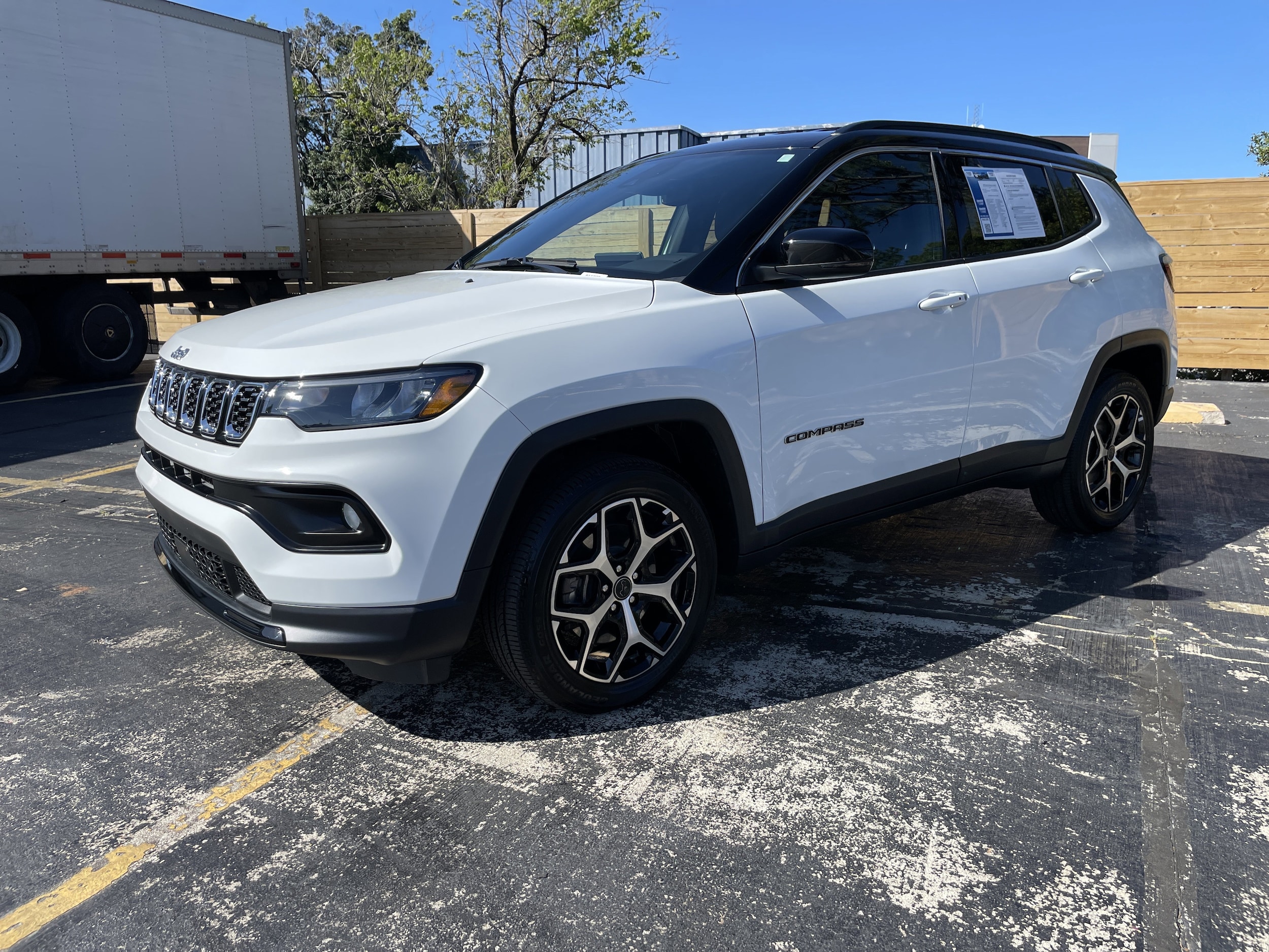 2025 Jeep Compass Limited photo 4