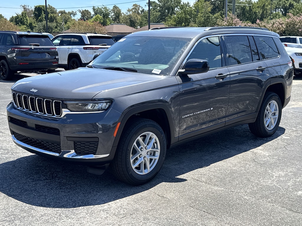 Used 2025 Jeep Grand Cherokee L Laredo SUV