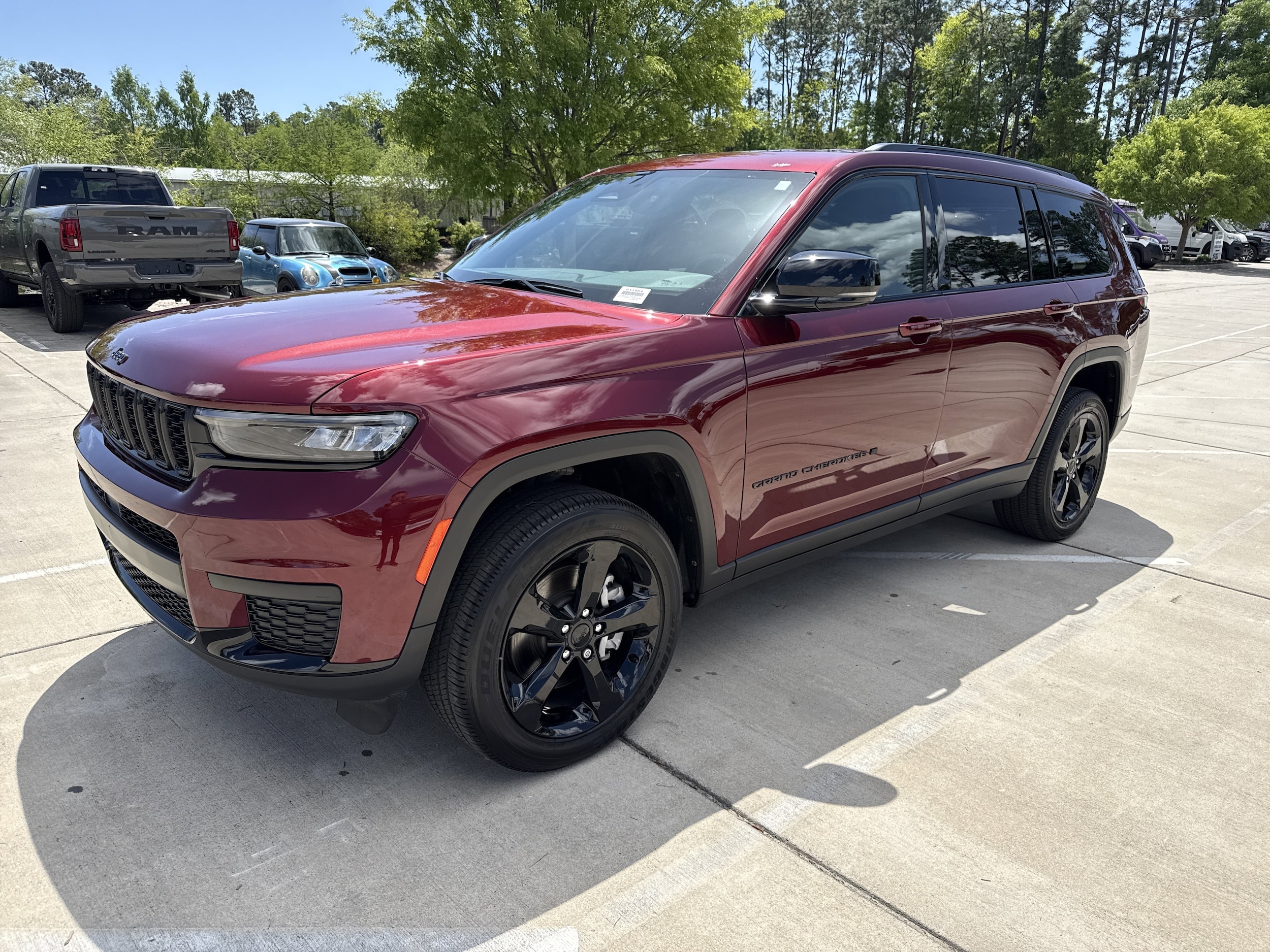 2024 Jeep Grand Cherokee L Altitude photo 4