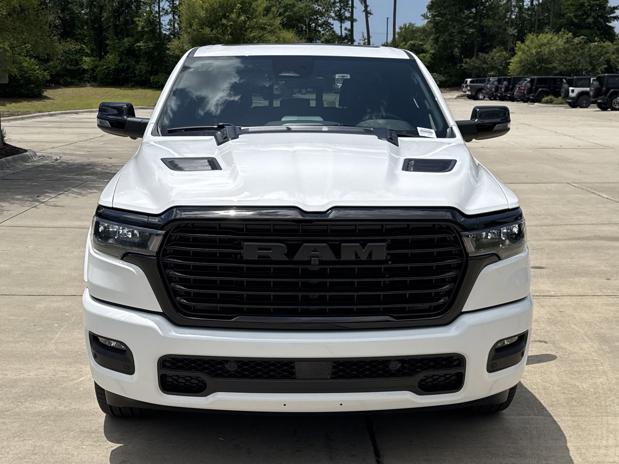 2025 Ram 1500 Laramie photo 3