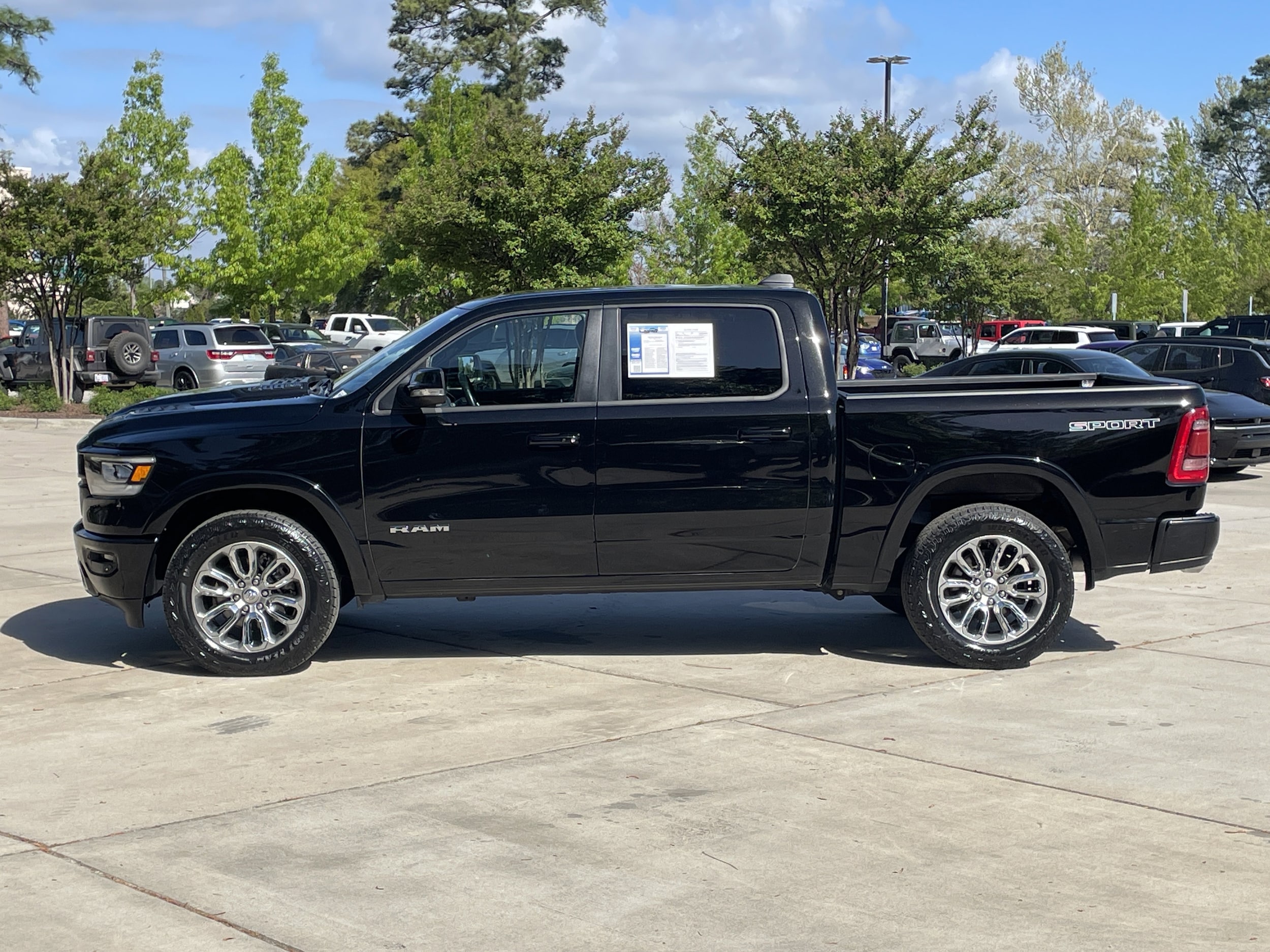 2022 Ram 1500 Laramie photo 5