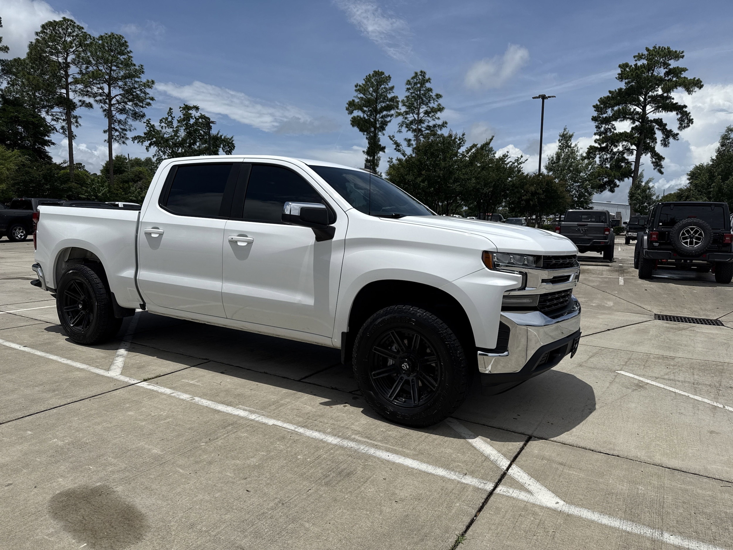 Used 2022 Chevrolet Silverado 1500 Limited LT with VIN 3GCUYDED3NG182311 for sale in Wilmington, NC