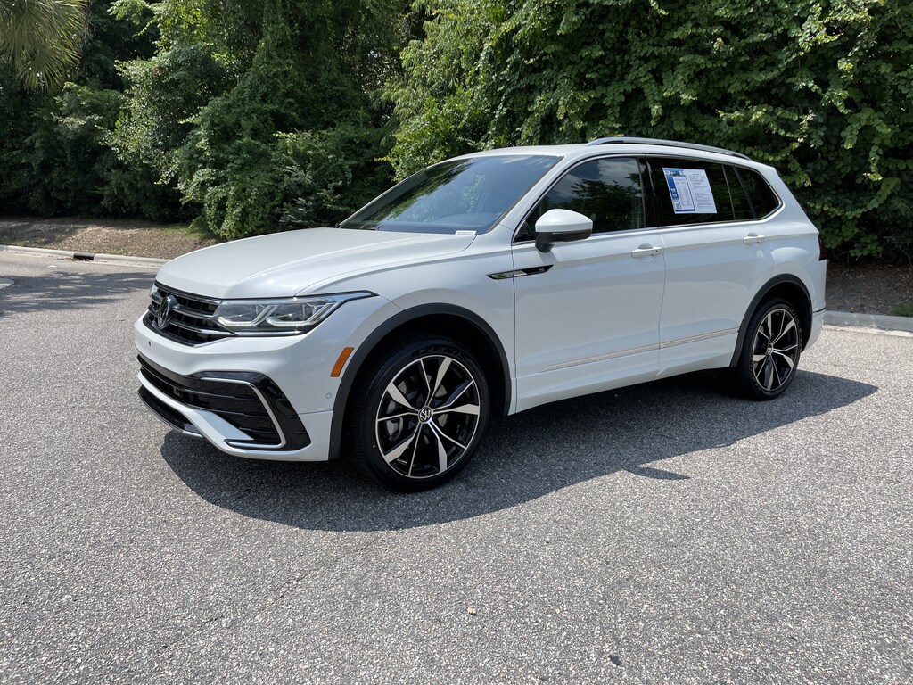 Used 2024 Volkswagen Tiguan SEL R-Line SUV