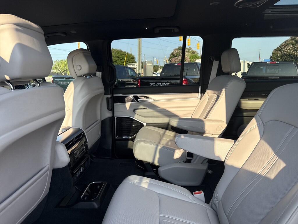 Used 2026 Jeep Grand Wagoneer L Limited Altitude SUV