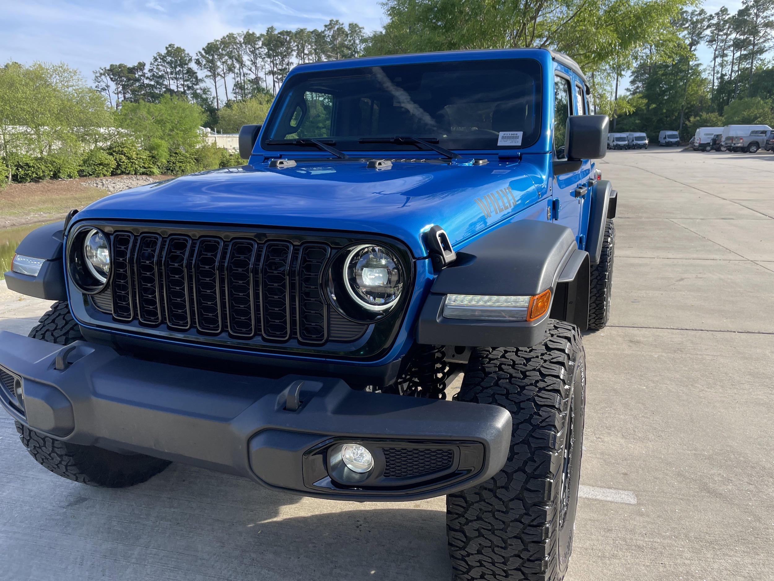 2025 Jeep Wrangler Willys photo 4