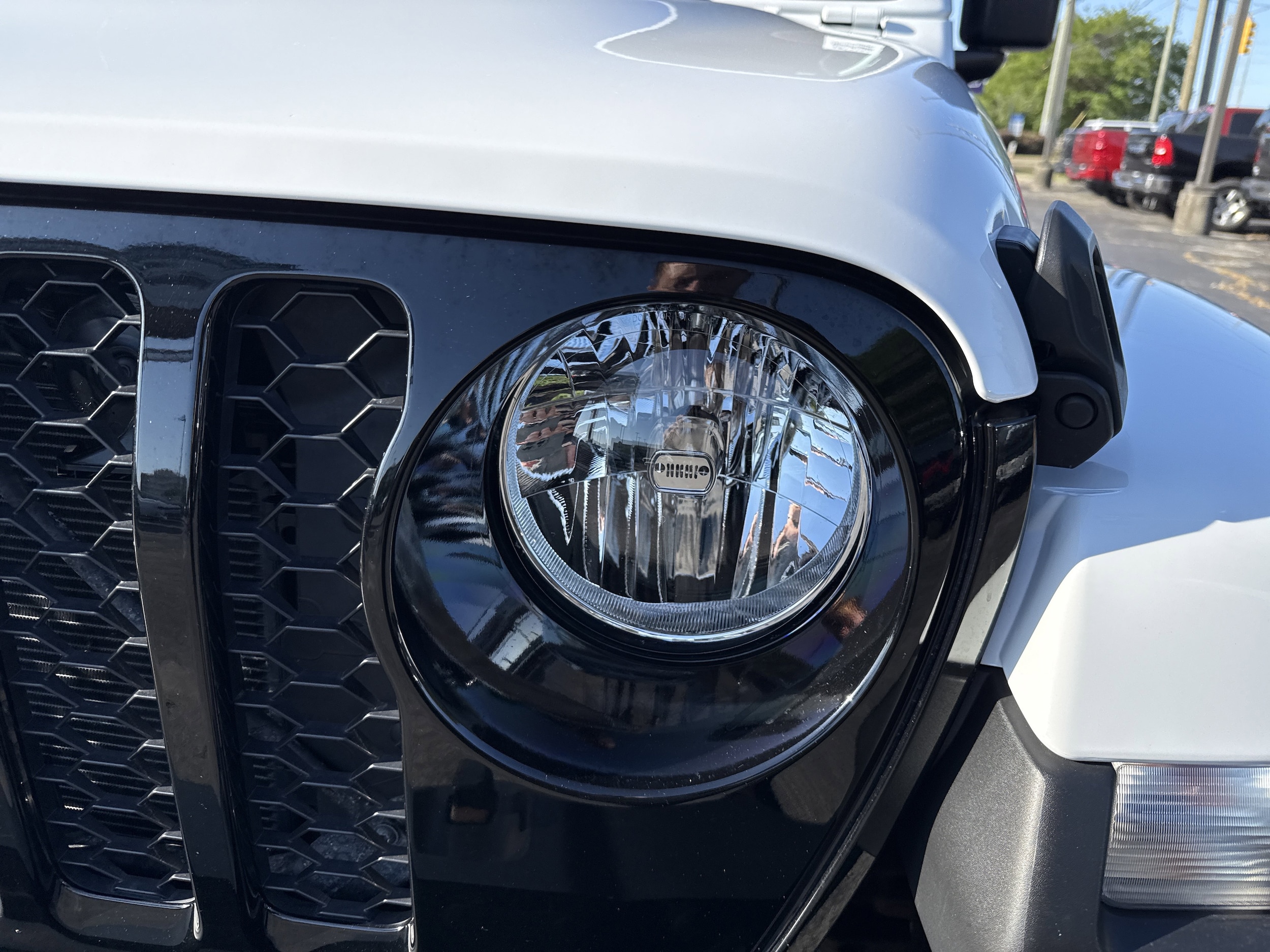 2021 Jeep Gladiator Willys photo 4