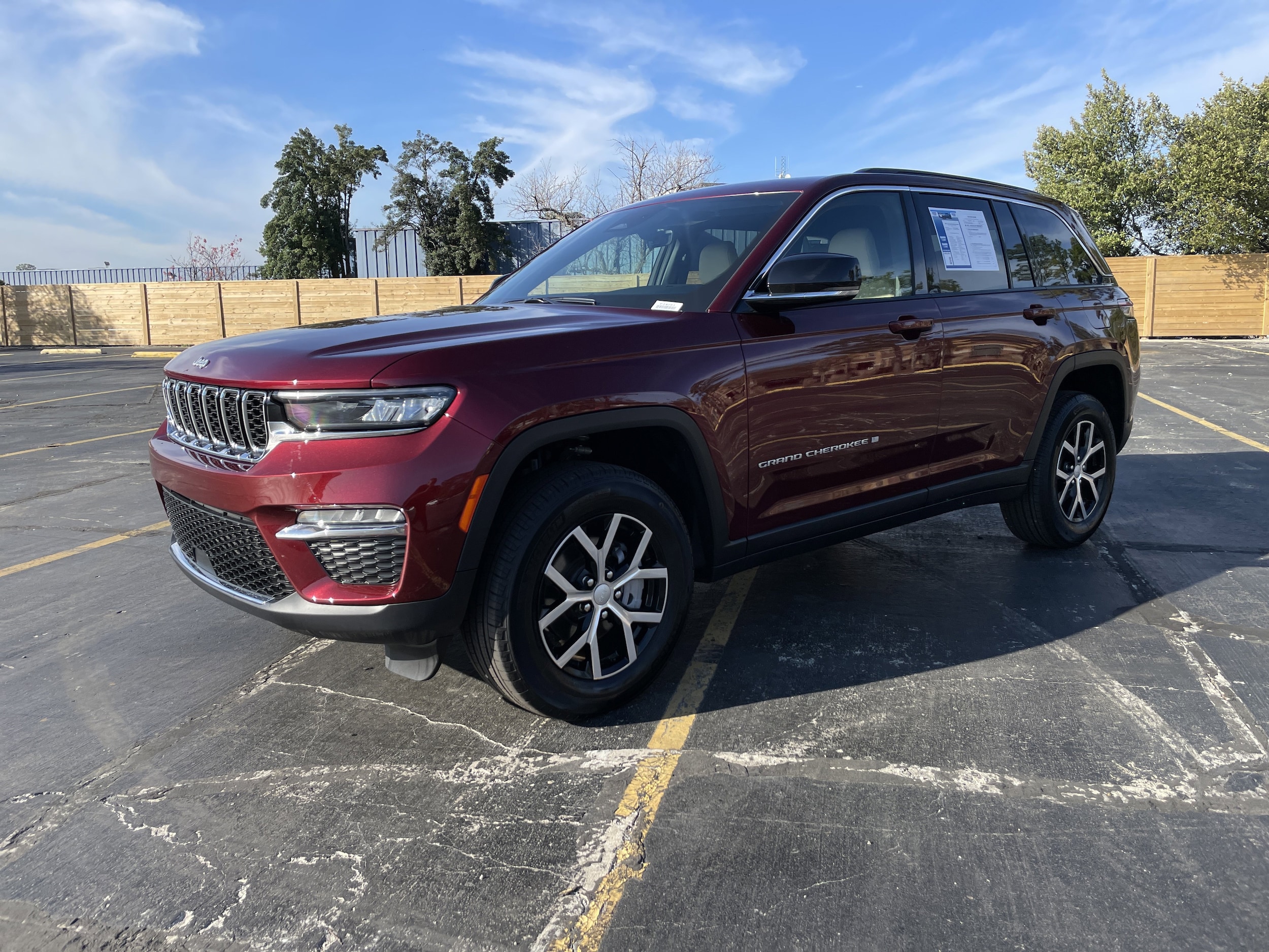 2025 Jeep Grand Cherokee Limited photo 4