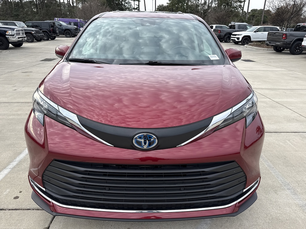 Used 2024 Toyota Sienna XLE Autono-MaaS Van Passenger Van